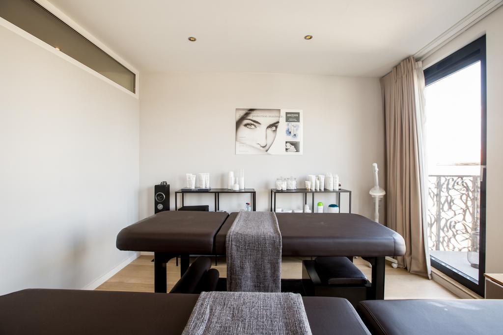 Chambre Avec Jacuzzi Sauna Privatif Brussels Exterior photo