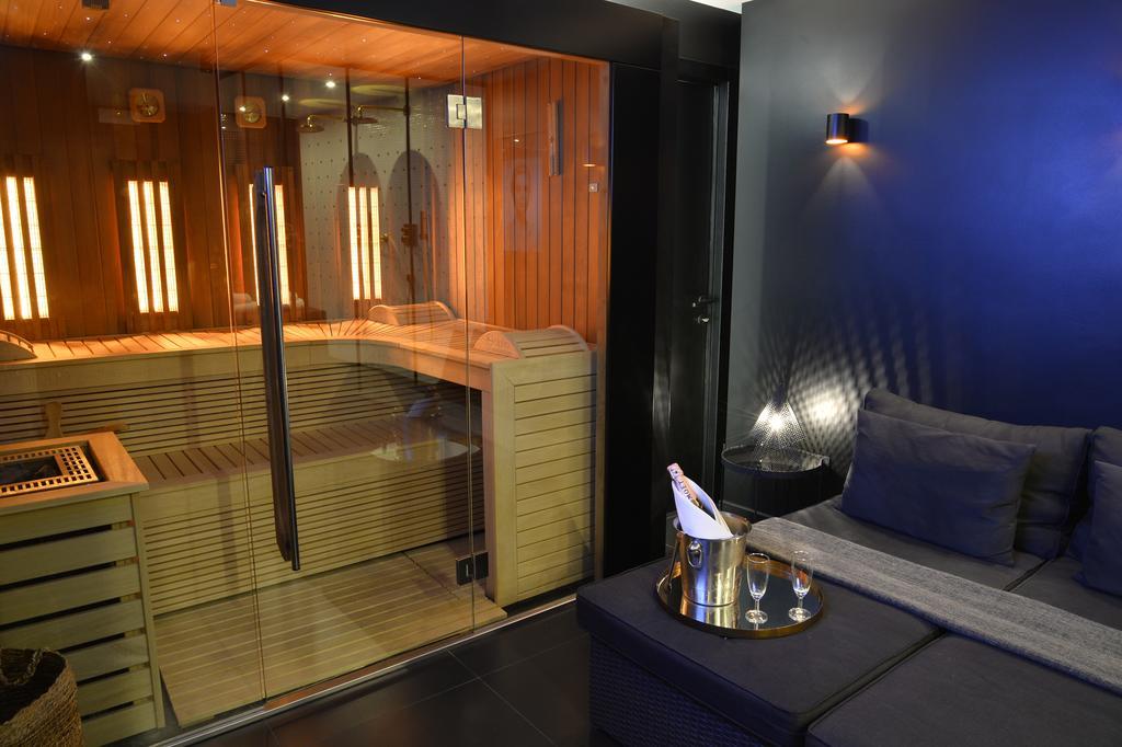 Chambre Avec Jacuzzi Sauna Privatif Brussels Exterior photo